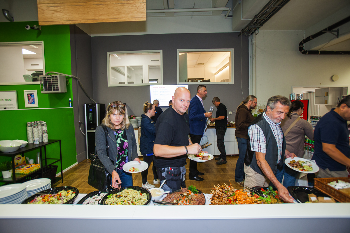 God mat på Invigningen av Supplies Direct City 31 aug 2018