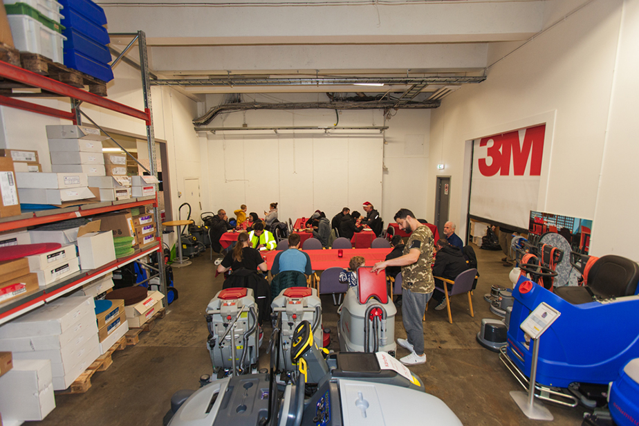 Maskinrummet fick agera matrum